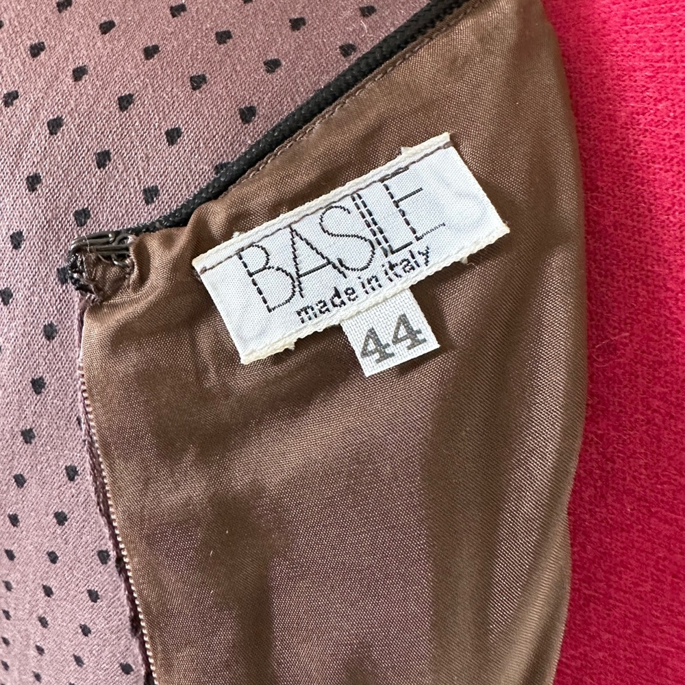 Basile - Picture 3 of 4